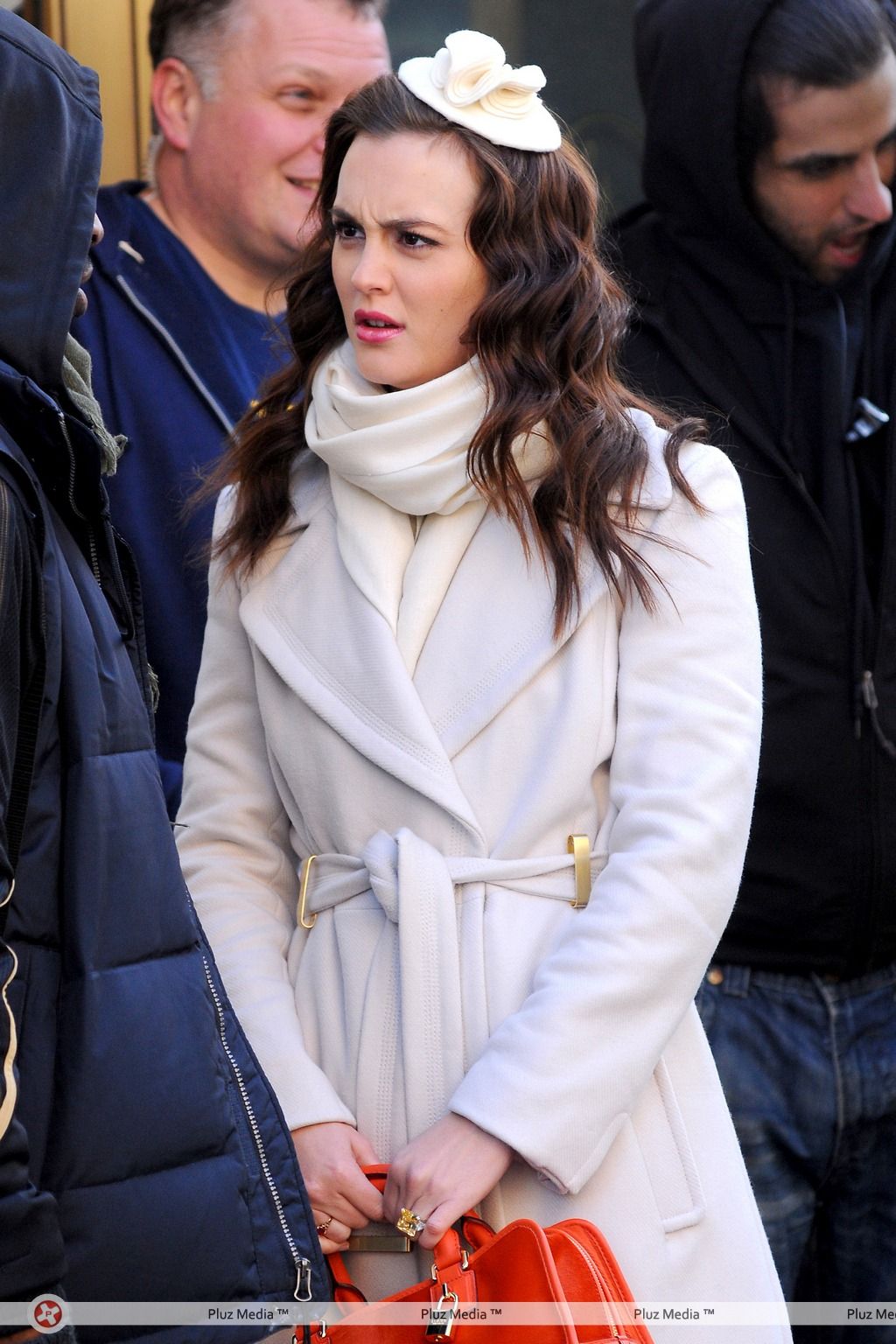 Leighton Meester dressed a winter jacket on the set of 'Gossip Girl' | Picture 112663